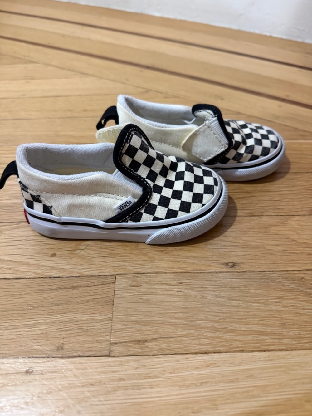 Vans Kids Classic Slip-On Checkerboard - Black/White- size 6c